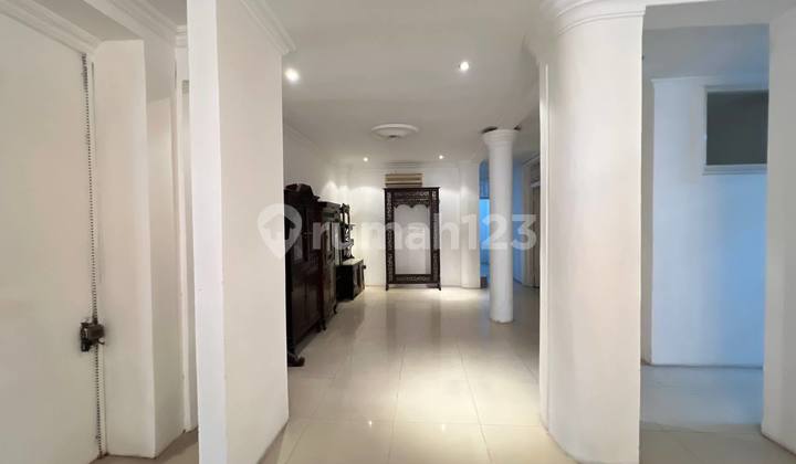 Ready-to-Occupy House, Serene Location, can be a Silent Office Ready-to-Occupy House, Serene Location, can be a Silent Office