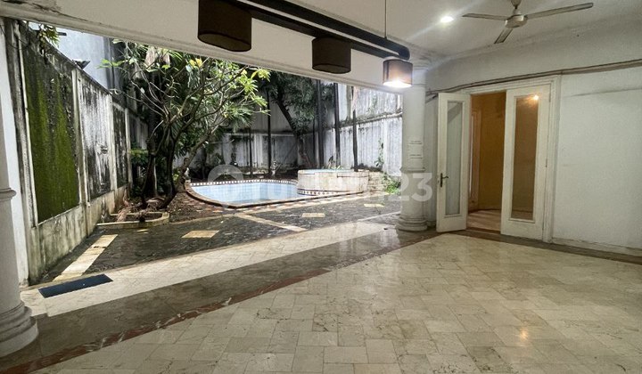 Dream Home for Sale in Menteng, Central Jakarta - Strategic & Comfortable Location