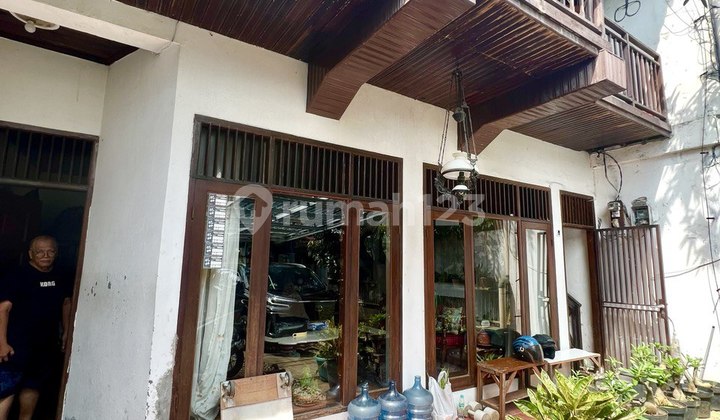 Dijual Rumah Bernuansa Vintage di Menteng Jakarta Pusat Lokasi Strategis & Nyaman