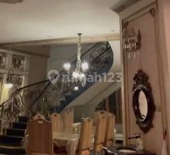 For Rent Comfortable Luxury House in Menteng Strategic Location 2