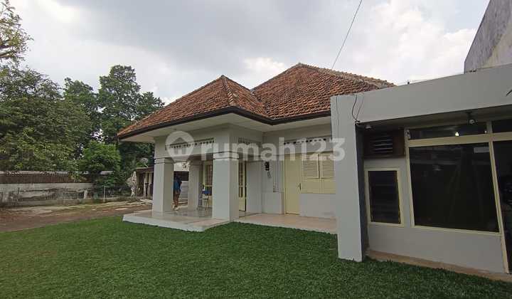 Dijual Rumah Zaman Belanda di Menteng Lokasi Strategis Dijual Rumah Zaman Belanda di Menteng Lokasi Strategis