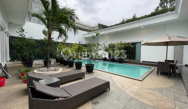 Dream House for Rent in Menteng, Central Jakarta – Strategic & Comfortable Location Dream House for Rent in Menteng, Central Jakarta – Strategic & Comfortable Location