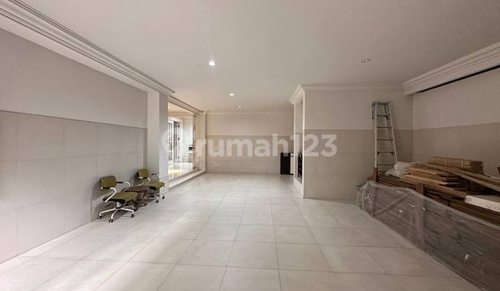RUMAH KUNINGAN KOMPLEK ELIT MEWAH SEMI FURNISHED 2