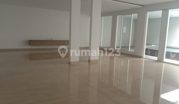 Disewakan Rumah Bagus Kuningan Jakarta Selatan Lokasi Strategis 2