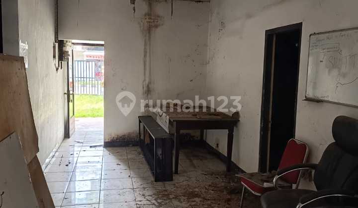 Rumah menteng Hitung Tanah Under Market Bisa Bangun Gedung 4 Lantai