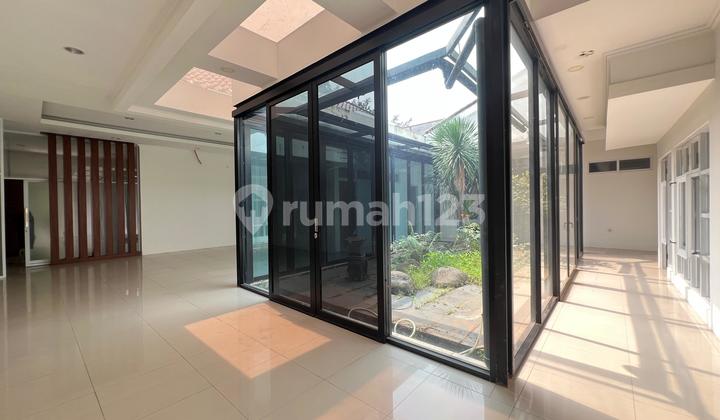 Rent a House in Menteng Near Teuku Umar, Ideal for Silent Office Rent a House in Menteng Near Teuku Umar, Ideal for Silent Office