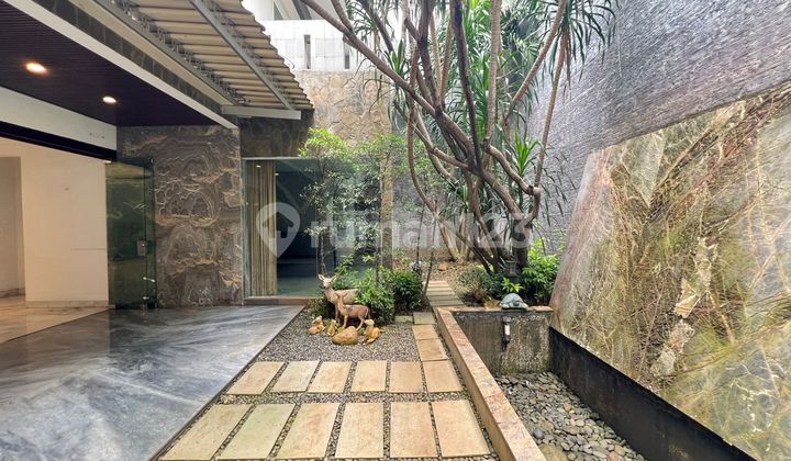 Rumah Modern Minimalis bentuk tanah KOTAK 2