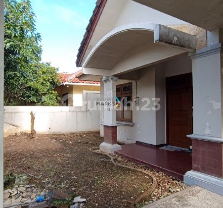 Semi-Furnished House in Front Block of PBI Araya, Blimbing Malang Semi-Furnished House in Front Block of PBI Araya, Blimbing Malang