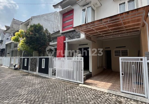 Rumah Modern Minimalis Full Furnished di Borobudur, Lowokwaru Malang Rumah Modern Minimalis Full Furnished di Borobudur, Lowokwaru Malang