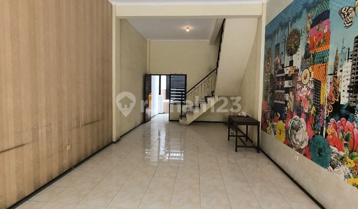 Ready-to-Use Shop House on Jalan Kendal Sari Barat, Just a Step Away from Suhat Malang 2