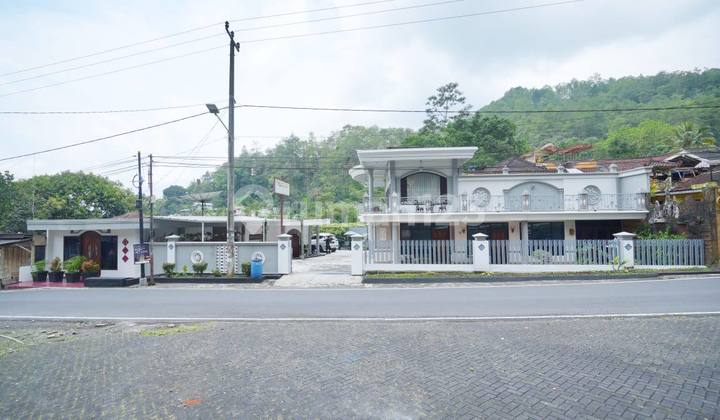 Active Villa Fully Furnished in Songgiritti, Batu, Malang, East Java