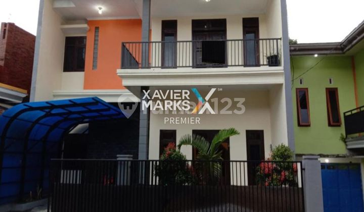 Dijual Villa 2 Lantai Terawat Full Perabot Dekat Area Wisata di Pacet, Mojokerto 1
