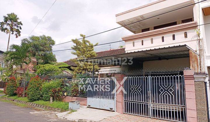 Rumah Hook Terawat di Kawasan Elite Kota Malang di Taman Dieng 2