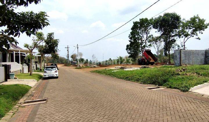 Rumah Cantik Premium di Boulevard Perumahan Austinville, Dieng Malang 2