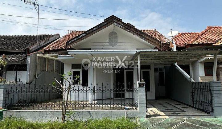 Rumah Minimalis Modern di Taman Sulfat, Blimbing, Malang 1