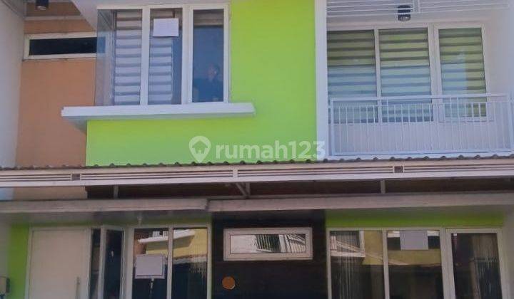 Rumah 2 Lantai Terawat di Springhill, Sulfat Malang 1