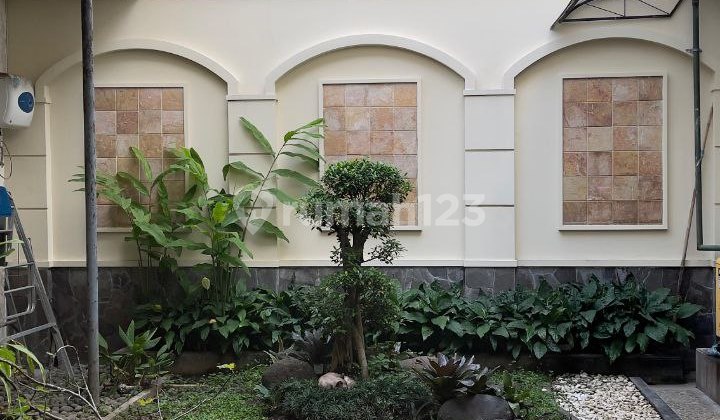 Spacious, Move-In Ready and Fully Furnished House in Suhat Area, Malang 2