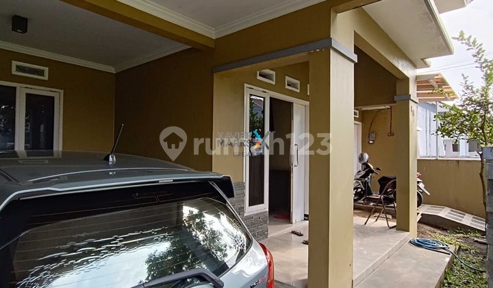 Modern Minimalist Design House in Puri Kartika Asri, Malang Modern Minimalist Design House in Puri Kartika Asri, Malang