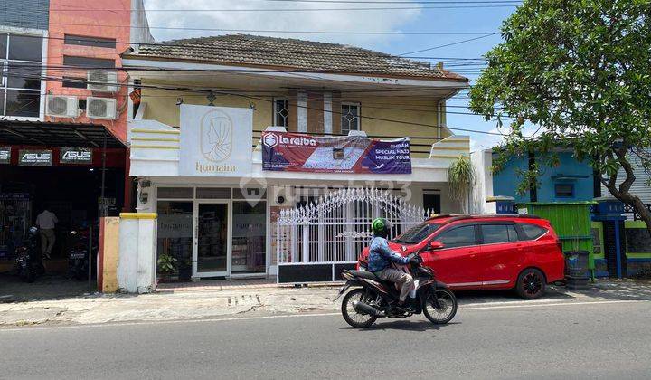 Rumah di Nol Jalan Raya Mayjen Panjaitan, Klojen Malang  1