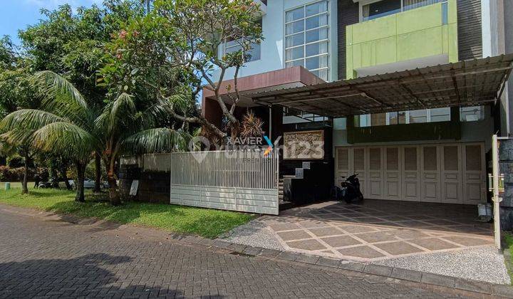 Rumah Hook Split Level di Perumahan Araya, Blimbing Kota Malang  1