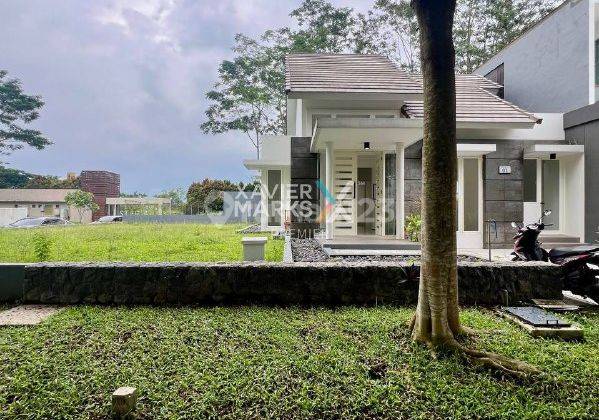 Rumah Hook Plus Kelebihan Tanah di Cluster Hill The Araya, Blimbing Malang 1