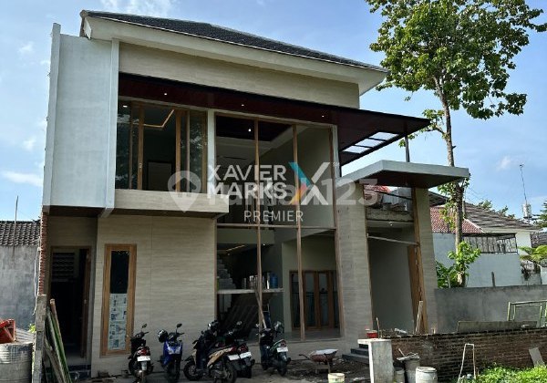 Rumah Baru Modern di Araya Golf, Malang 2