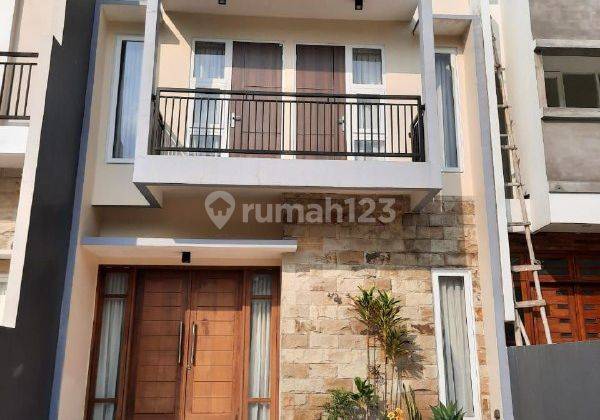 Rumah Villa Semi Furnish di Pusat Kota Batu di Perumahan Batu Panorama  1