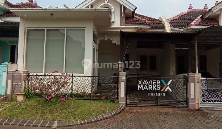 Rumah Minimalis Modern di Istana Dieng, Sukun Malang 1