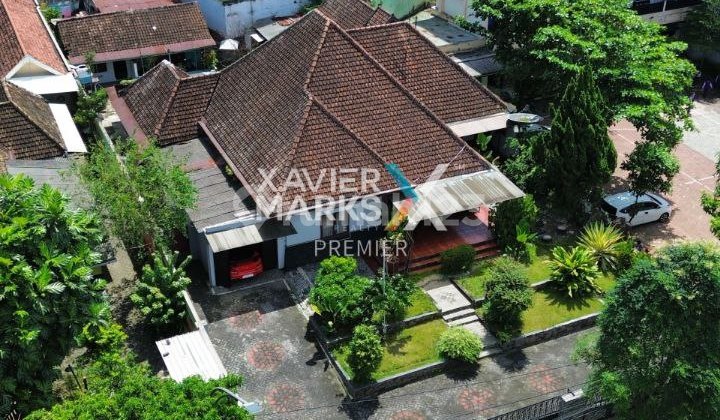 Rumah Tengah Kota di Tumenggung Suryo, Blimbing Malang