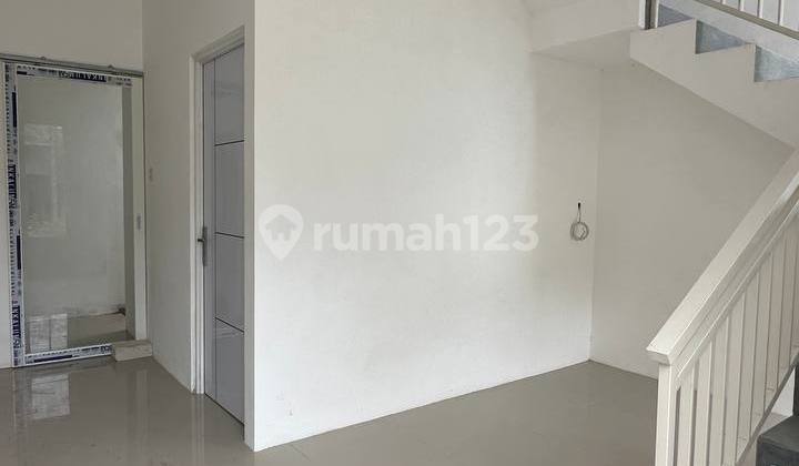 Modern Minimalist House in Sanata Village, Kedungkandang Malang 2