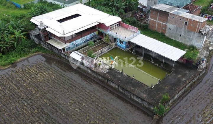 Villa + Kolam Pemancingan Hidden Gem di Karanglo, Singosari Malang