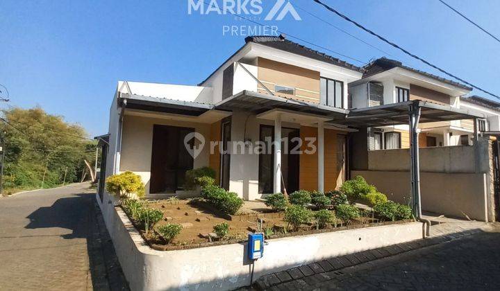 Rumah Baru Posisi Hook di Perumahan Grandhill, Wonokoyo Malang 2