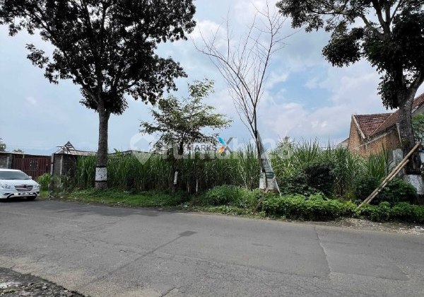 Land Plot on Jalan Raya Pakis, Malang