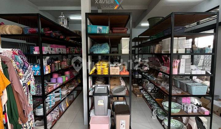 Rumah Modern Strategis di Poros Jalan Sulfat, Blimbing Malang