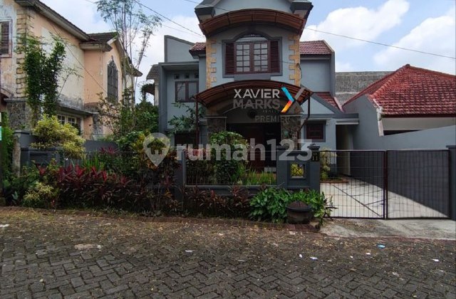 Rumah di Lingkungan Tenang Lokasi di Tidar, Malang