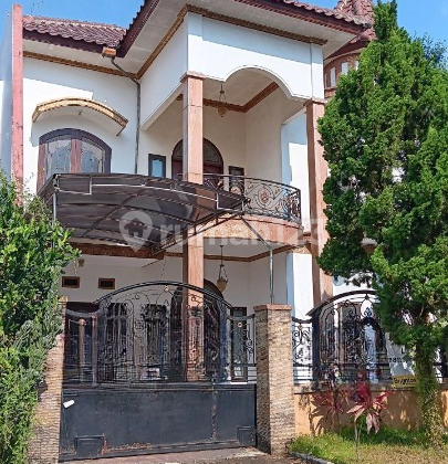 Rumah Siap Huni Daerah Exclusive di Istana Dieng, Dieng Malang Rumah Siap Huni Daerah Exclusive di Istana Dieng, Dieng Malang