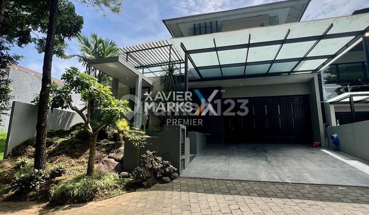 Rumah Mewah Furnished Plus Private Pool di Perumahan Riverside, Blimbing Kota Malang