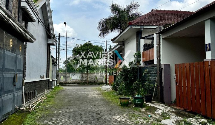 House in City Side, Pakisaji Malang