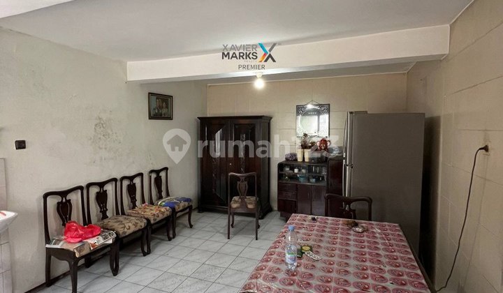 Rumah Klasik Terawat Strategis di Poros Jalan Nusakambangan, Klojen Malang 2