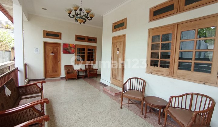 Well-Maintained Fully Furnished House on Jl. Gunung - Gunung, Klojen Malang 2