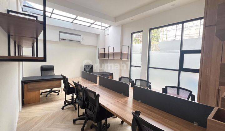 Ruang Kantor Kawasan Bisnis Dekat Tol Tebet Jakarta 2