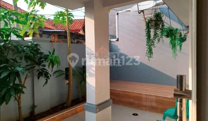 For Sale, Cheap House in Cirendeu with SHM, Near Public Facilities. 2