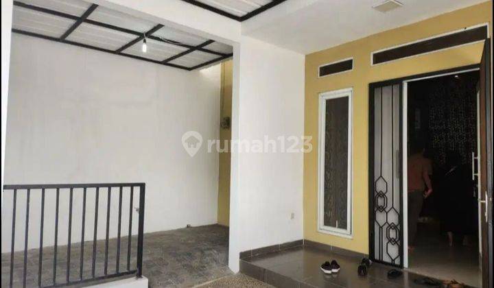 Rumah 2 Lantai Hook di Perumahan Dekat ke Jl Raya Hankam Jatiranggon 2