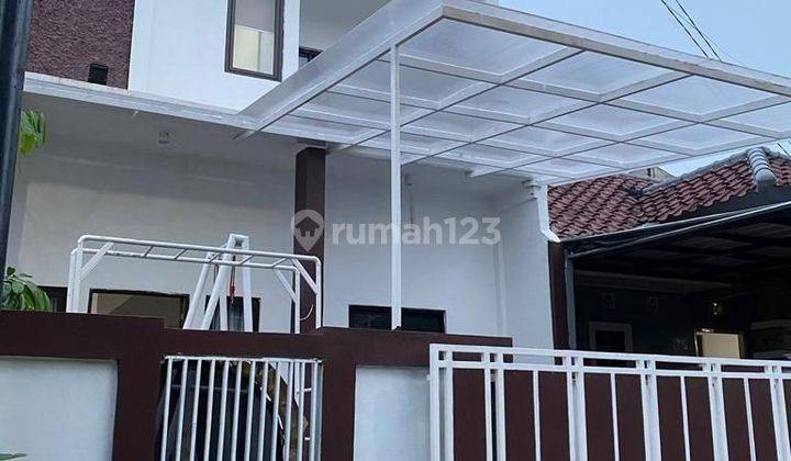 Rumah Full Furnished Cluster 3 Lantai di Jati Sari Jatiasih Bekasi 1