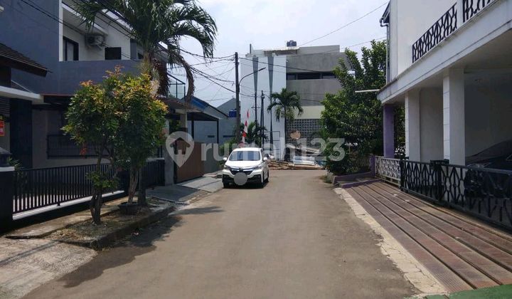 Rumah Dua Lantai Dijual Di Komplek Jatiwaringin Pondok Gede Bekasi 2