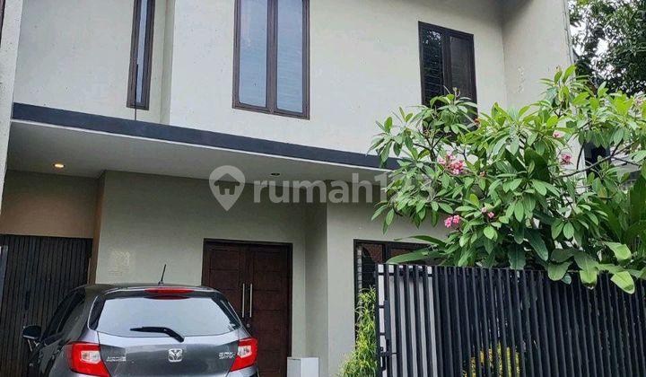 Rumah Bagus 2.5 Lantai Di Perumahan Puri Gading Dekat Tol Jatiwarna Bekasi  2