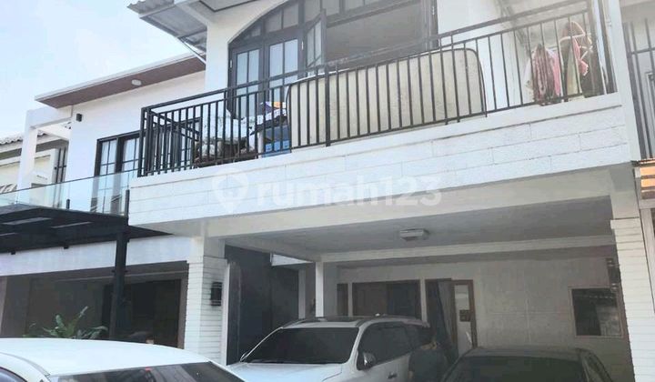 Rumah Dijual Dua Lantai Di Perumahan Green Park Dekat Tol Jatiwarna Bekasi