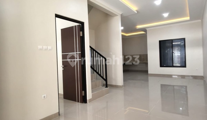 Disewakan Rumah Di Villa Melati Mas 2