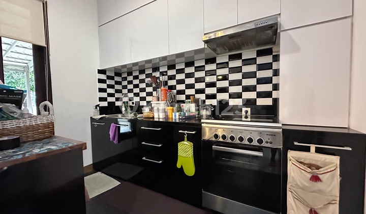 Dijual Rumah furnished di villa melati mas 2