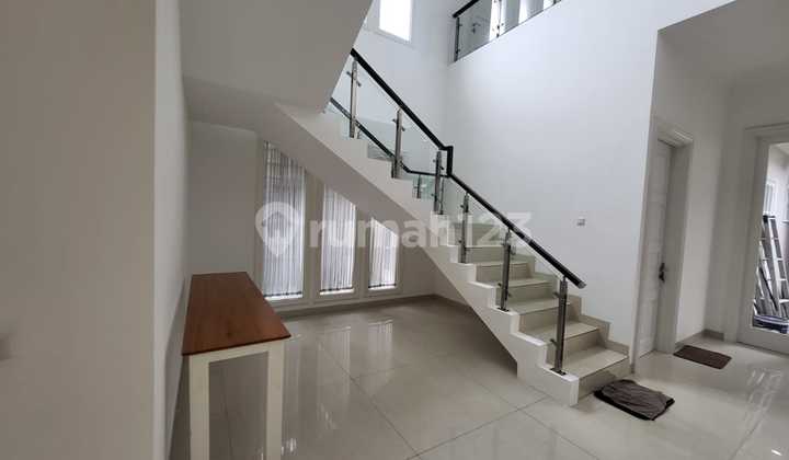 Premium House in Simpruk Cluster Lippo Cikarang - Spacious & Comfortable 2